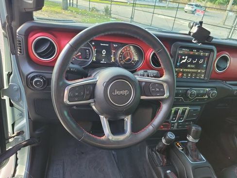 Used 2023 Jeep Wrangler Rubicon w/ Cold Weather Group AWD/4WD image 10