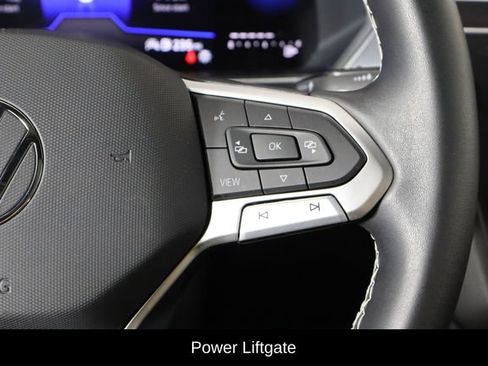 Used 2023 Volkswagen Tiguan SE R-Line AWD/4WD image 10
