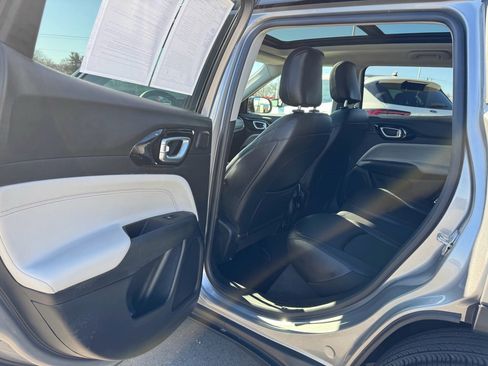 Used 2022 Jeep Compass Limited w/ Sun and Sound Group image 22