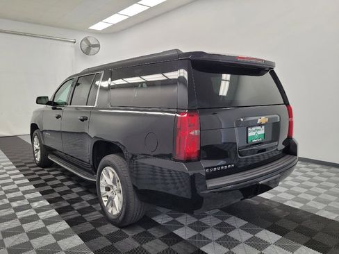 Used 2016 Chevrolet Suburban LT w/ Luxury Package image 6