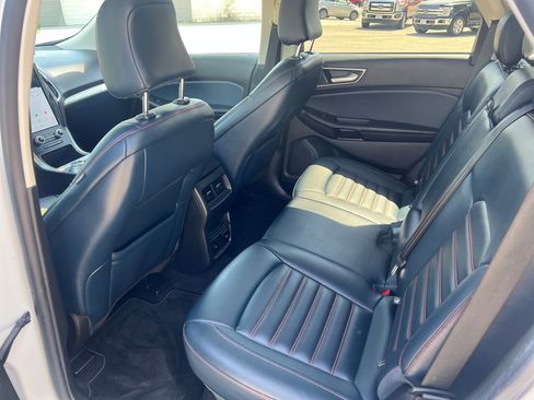 Used 2023 Ford Edge SEL w/ Sport Appearance Package AWD/4WD image 12