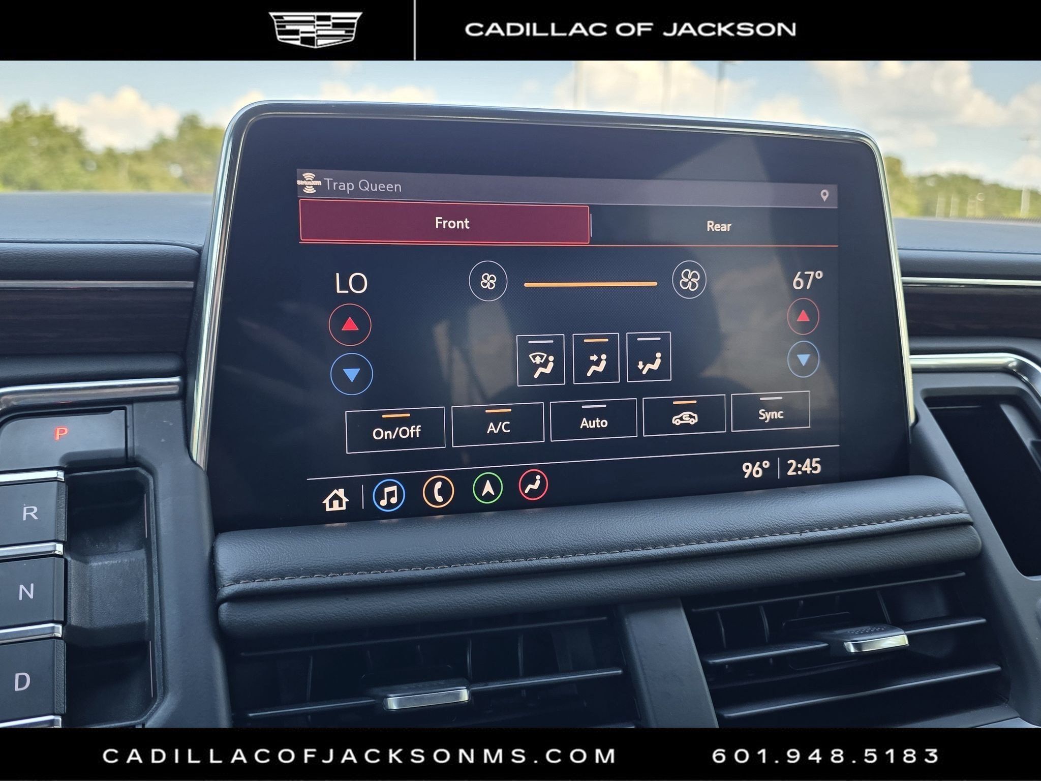 Used 2021 Chevrolet Suburban High Country RWD image 16