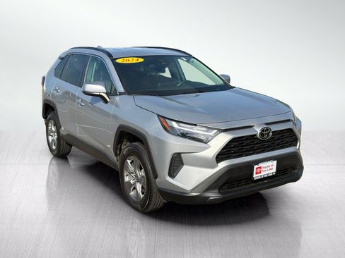 Used 2024 Toyota RAV4 XLE FWD image 7