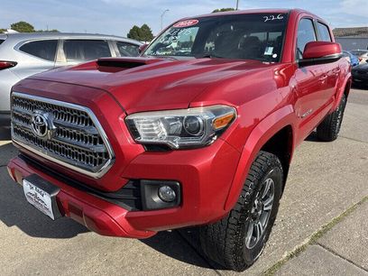 Used 2016 Toyota Tacoma TRD Sport w/ Towing Package