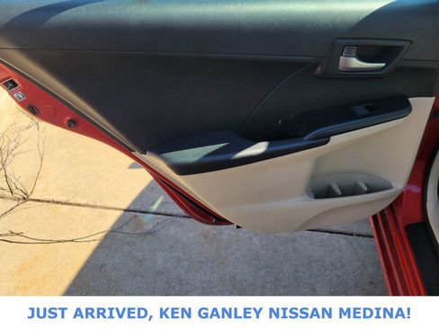 Used 2012 Toyota Camry LE image 16