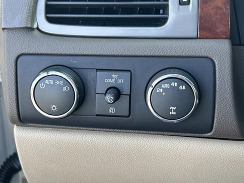 Used 2013 Chevrolet Silverado 1500 LTZ w/ LTZ White Diamond Edition image 29