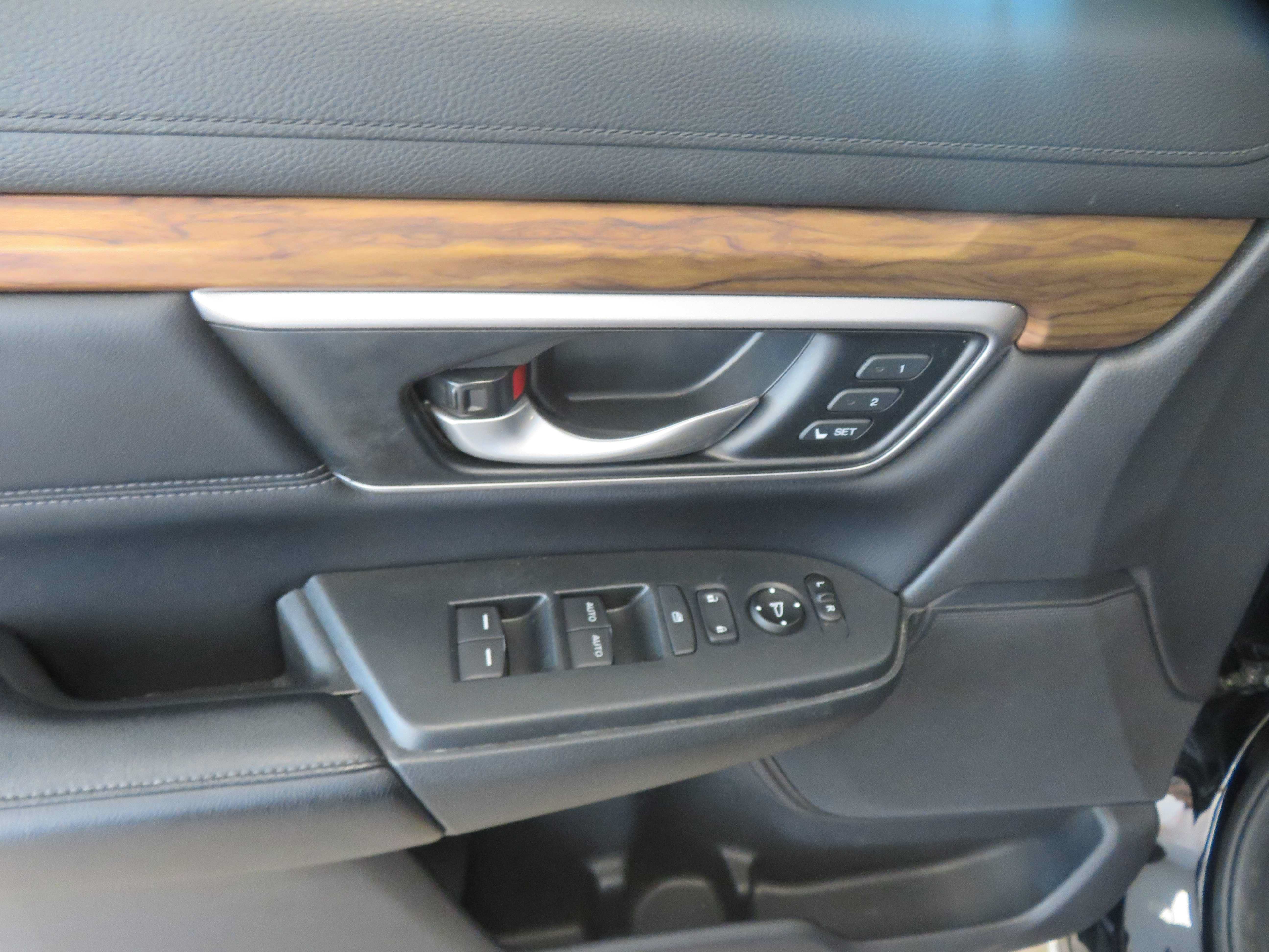 Used 2018 Honda CR-V EX-L image 14