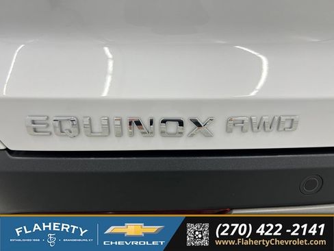 Used 2026 Chevrolet Equinox LT AWD/4WD image 18