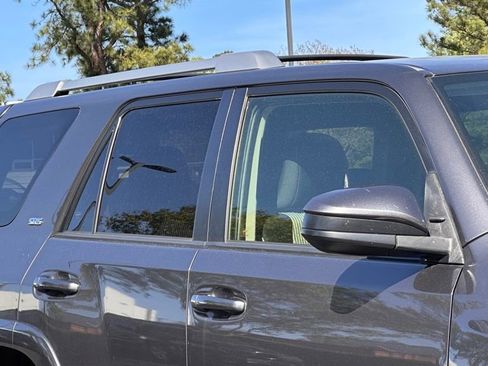 Used 2017 Toyota 4Runner SR5 image 3