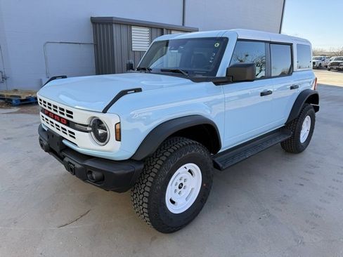 New 2025 Ford Bronco Heritage Edition image 3