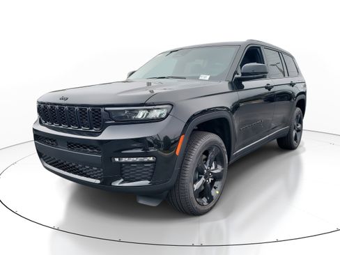 New 2025 Jeep Grand Cherokee L Limited w/ Black Appearance Package image 4