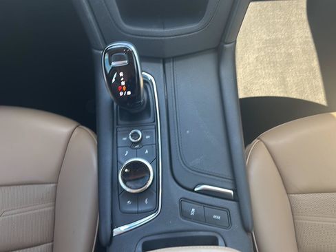 Used 2022 Cadillac XT5 Premium Luxury w/ Platinum Package FWD image 15