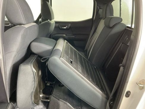 Used 2020 Toyota Tacoma TRD Sport image 25
