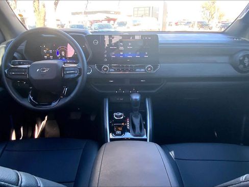 Used 2025 Chevrolet Colorado Trail Boss image 15