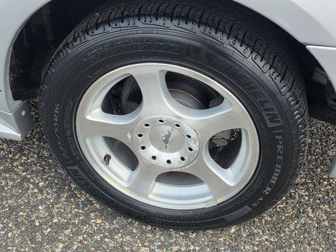 Used 2004 Ford Mustang Convertible image 30