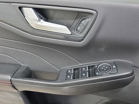 Certified 2025 Ford Escape ST-Line Select AWD/4WD image 25