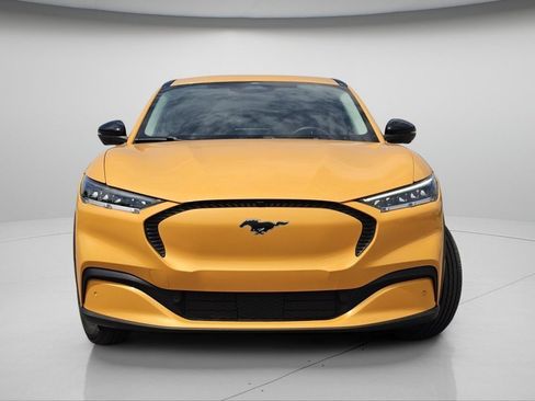 Used 2023 Ford Mustang Mach-E Select RWD image 3