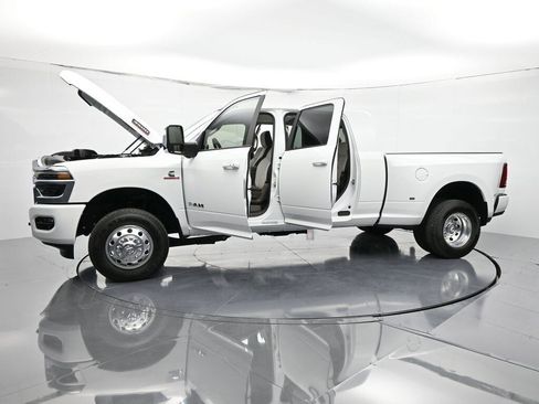 New 2026 RAM 3500 Laramie w/ Max Tow Package image 50
