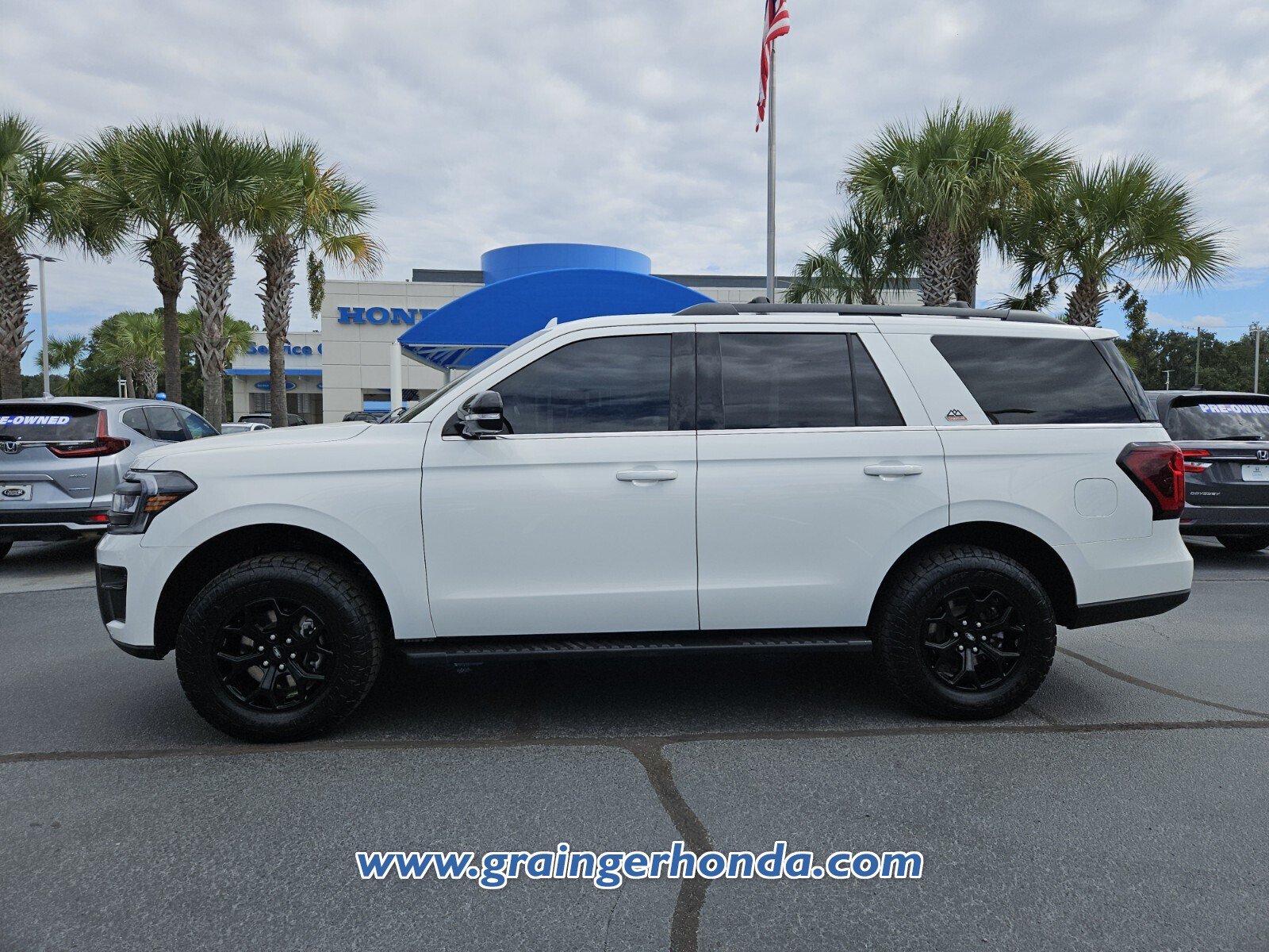 Used 2022 Ford Expedition Timberline AWD/4WD image 2