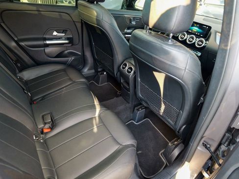 Used 2021 Mercedes-Benz GLA 250 4MATIC image 30