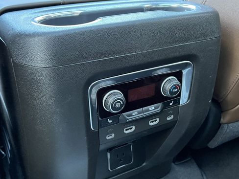 Used 2021 Chevrolet Tahoe High Country image 37