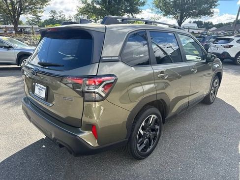 Used 2025 Subaru Forester Limited AWD/4WD image 3