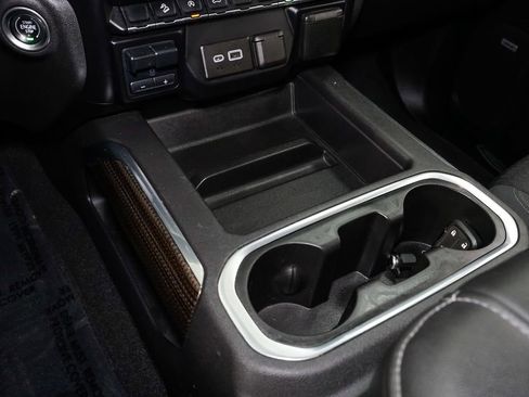 Used 2020 Chevrolet Silverado 1500 RST w/ All-Star Edition image 23