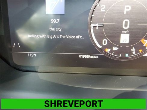 Used 2023 Land Rover Defender 110 SE image 24