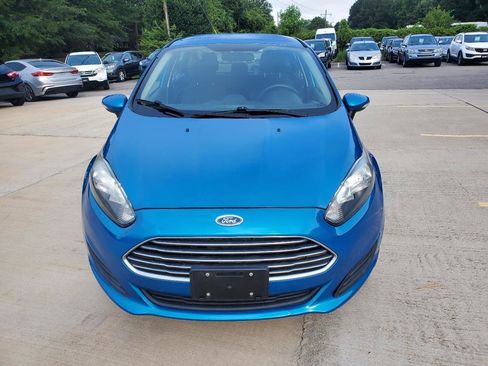 Used 2015 Ford Fiesta SE FWD image 2