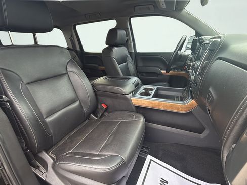 Used 2018 Chevrolet Silverado 1500 LTZ w/ Sport Package AWD/4WD image 33