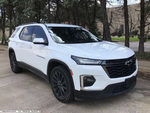 Used 2022 Chevrolet Traverse RS FWD image 4