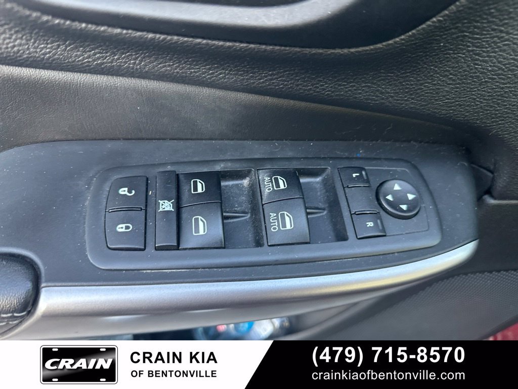 Used 2021 Jeep Cherokee Latitude Lux w/ Sun & Sound Group AWD/4WD image 20