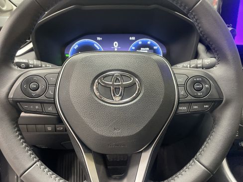 Used 2024 Toyota RAV4 Limited AWD/4WD image 18