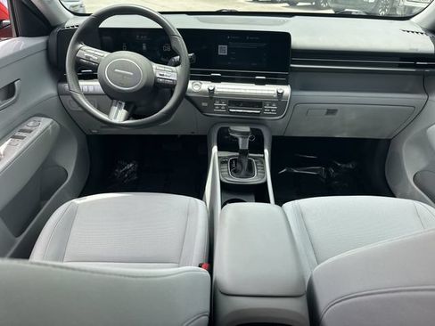 Used 2025 Hyundai Kona SEL FWD image 14