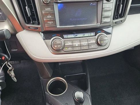 Used 2013 Toyota RAV4 XLE FWD image 17