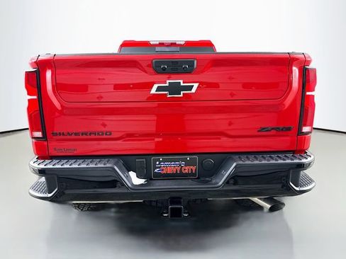 New 2026 Chevrolet Silverado 2500 ZR2 image 7