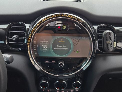 Used 2024 MINI Cooper SE FWD image 31