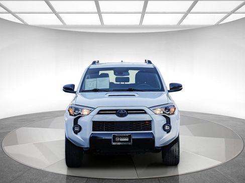 Used 2021 Toyota 4Runner Venture w/ Moonroof Package image 6