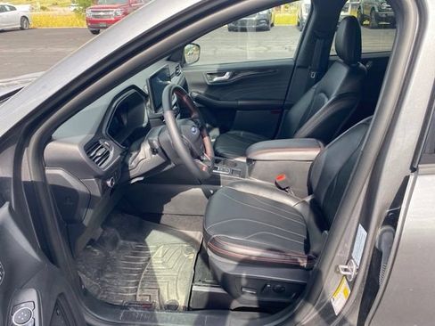 Used 2025 Ford Escape ST-Line Elite w/ Premium Technology Package AWD/4WD image 10