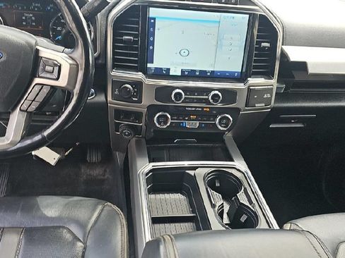 Used 2022 Ford F250 Platinum AWD/4WD image 2
