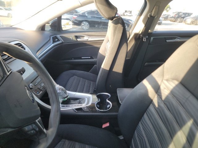 Used 2016 Ford Fusion SE FWD image 10