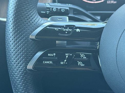 Certified 2025 Mercedes-Benz GLC 300 image 27