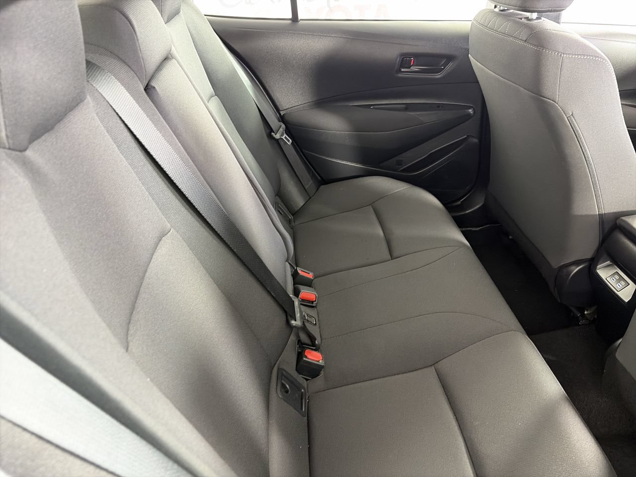 Used 2025 Toyota Corolla LE FWD image 24