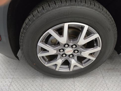 Used 2020 GMC Acadia SLT w/ Driver Alert Package II AWD/4WD image 31