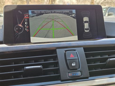 Used 2015 BMW 320i Sedan image 19