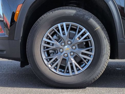 New 2026 Chevrolet Traverse LT w/ Driver Confidence Package FWD image 31