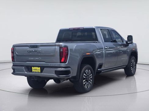 Used 2025 GMC Sierra 2500 Denali Ultimate w/ Max Trailering Package AWD/4WD image 8