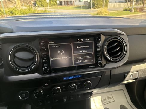 Used 2023 Toyota Tacoma TRD Sport image 36