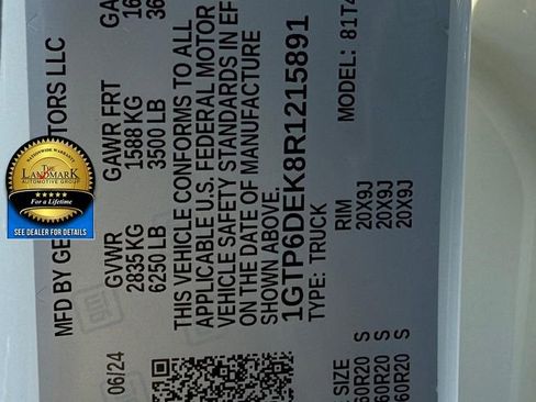 Used 2024 GMC Canyon AT4 w/ AT4 Premium Package image 21