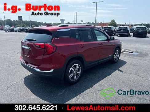 Used 2021 GMC Terrain SLT FWD image 3